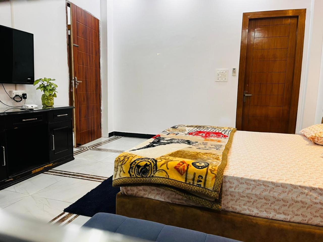 Shreshth Home Stay - Best Family Accommodation - 3Km From Har Ki Pauri, Haridwar, Uttarakhand Exterior foto